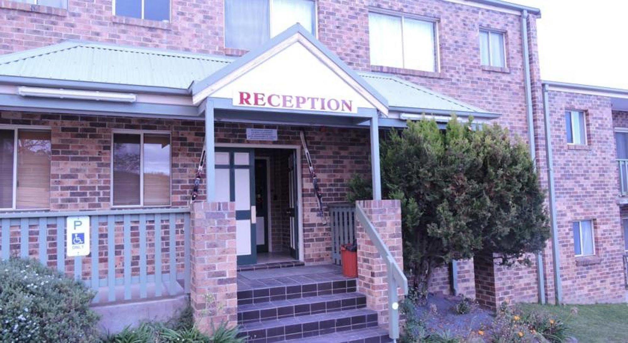 Acacia Snowy Motel Jindabyne Bagian luar foto