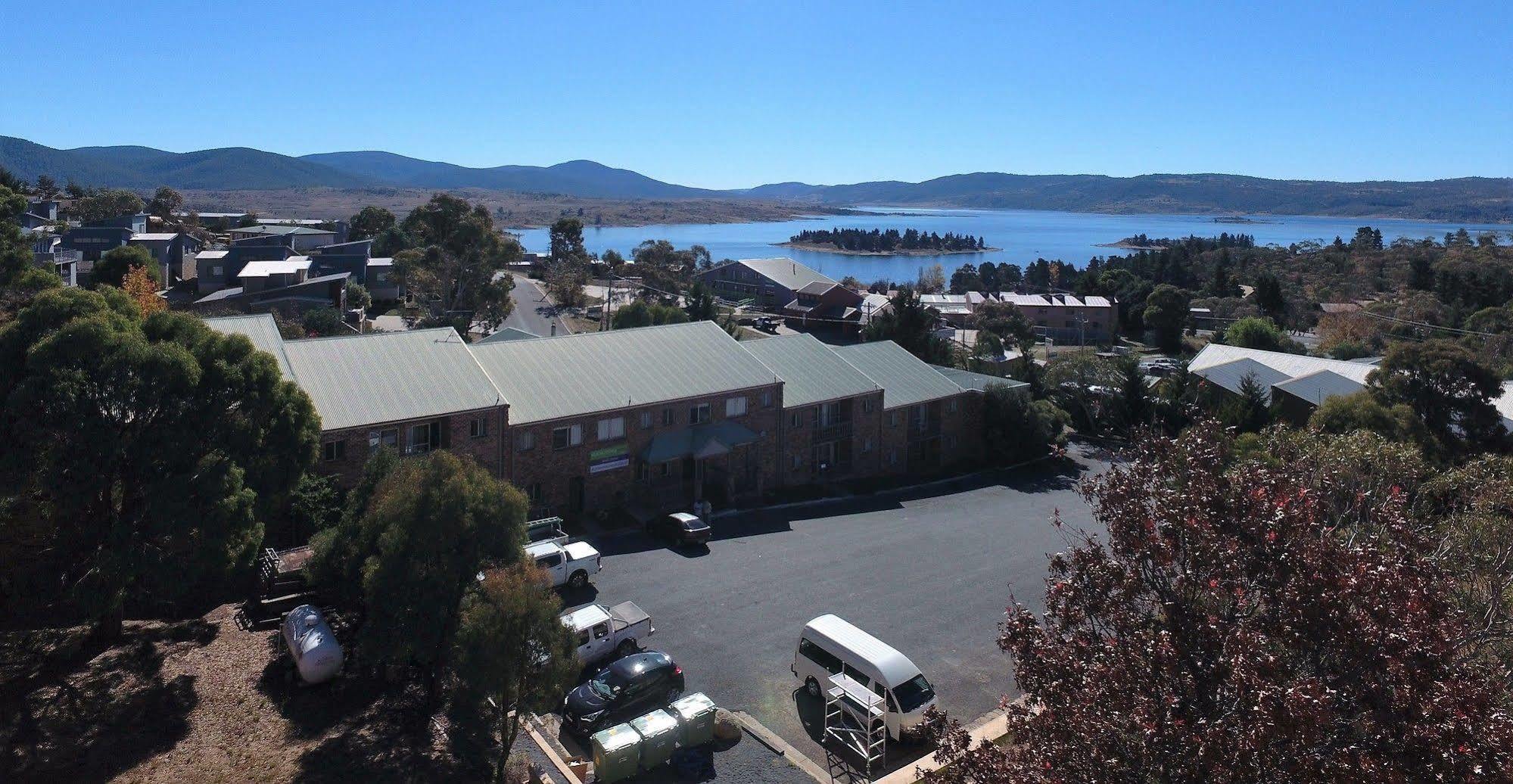 Acacia Snowy Motel Jindabyne Bagian luar foto
