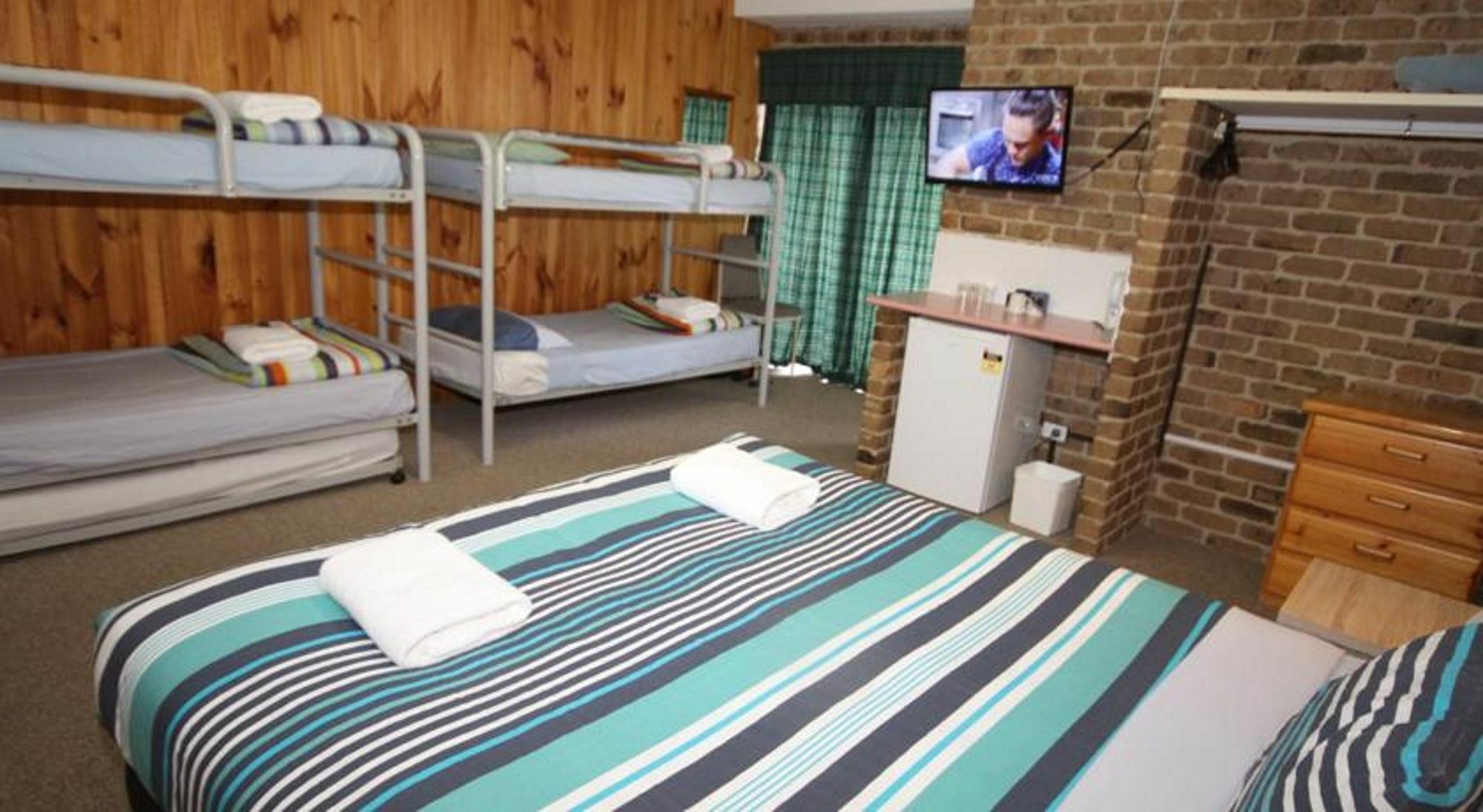 Acacia Snowy Motel Jindabyne Bagian luar foto